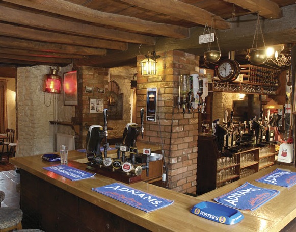 The Mariner Inn bar