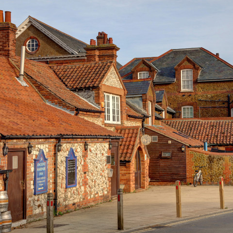 The Mariner Inn Pub